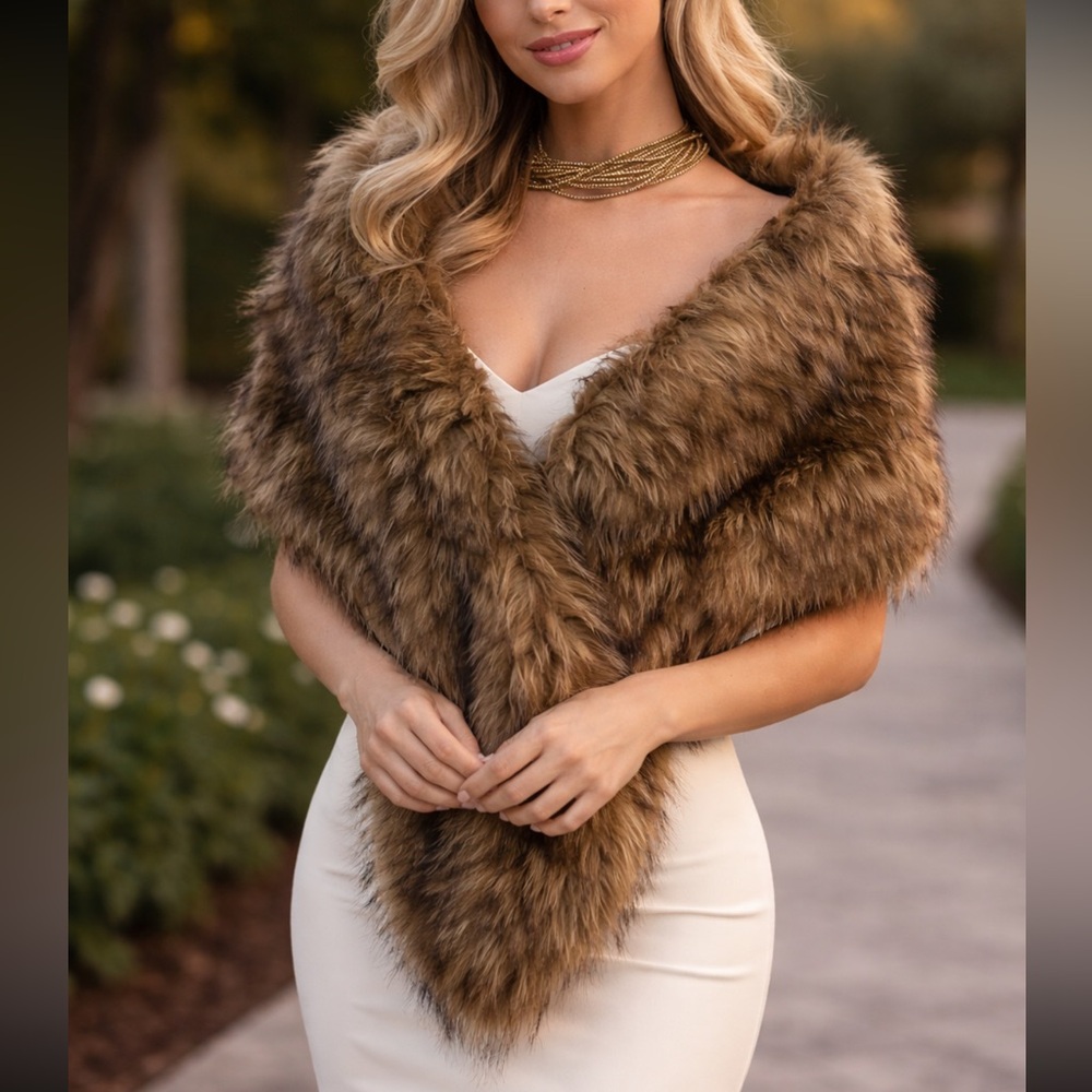 CLMMEIYUAN Women's Faux Fur Shawl Mixed Brown Stole Wrap Cape Onesize